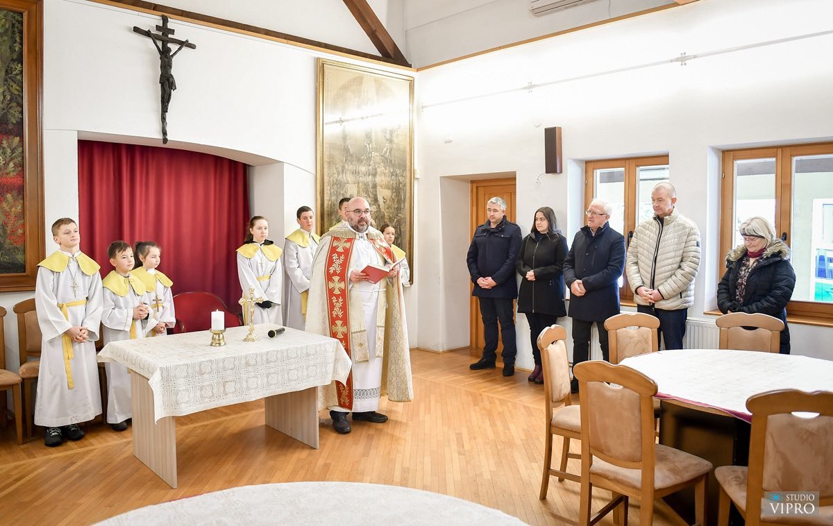 ŽUPA SV JAKOVA APOSTOLA STARIJEG (11) – Studio Vipro ŽUPA SV JAKOVA APOSTOLA STARIJEG (11) – Studio Vipro