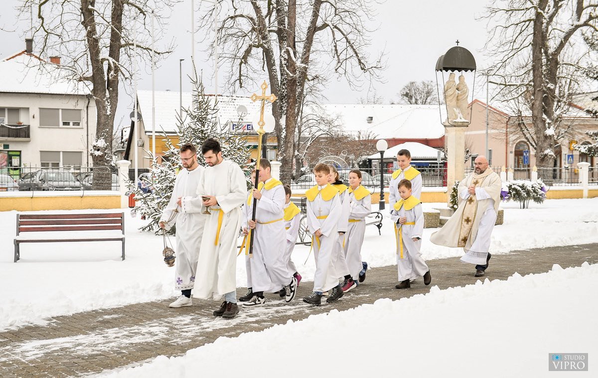 ŽUPA SV JAKOVA APOSTOLA STARIJEG (11) – Studio Vipro ŽUPA SV JAKOVA APOSTOLA STARIJEG (11) – Studio Vipro