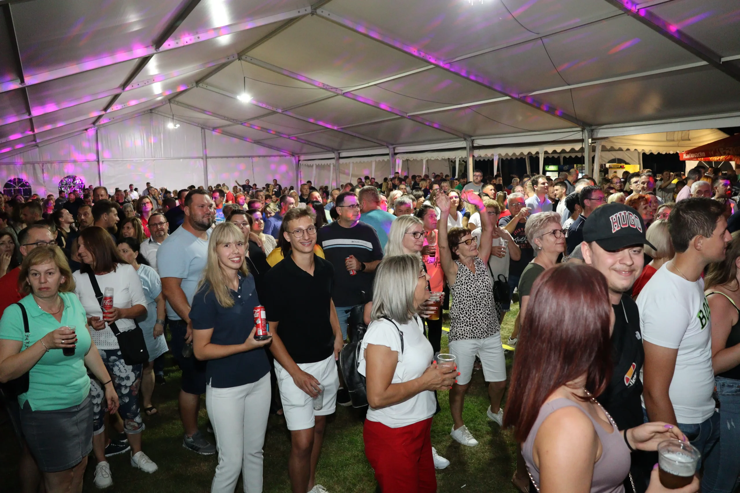 Zasadbreg – koncert Mladena grdovića (38) Zasadbreg – koncert Mladena grdovića (38)