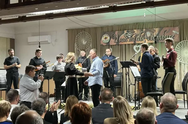 Zasadbreg razveselio ljubitelje tamburaške glazbe na trećem koncertu ‘U san mi dođu tambure’ (9)