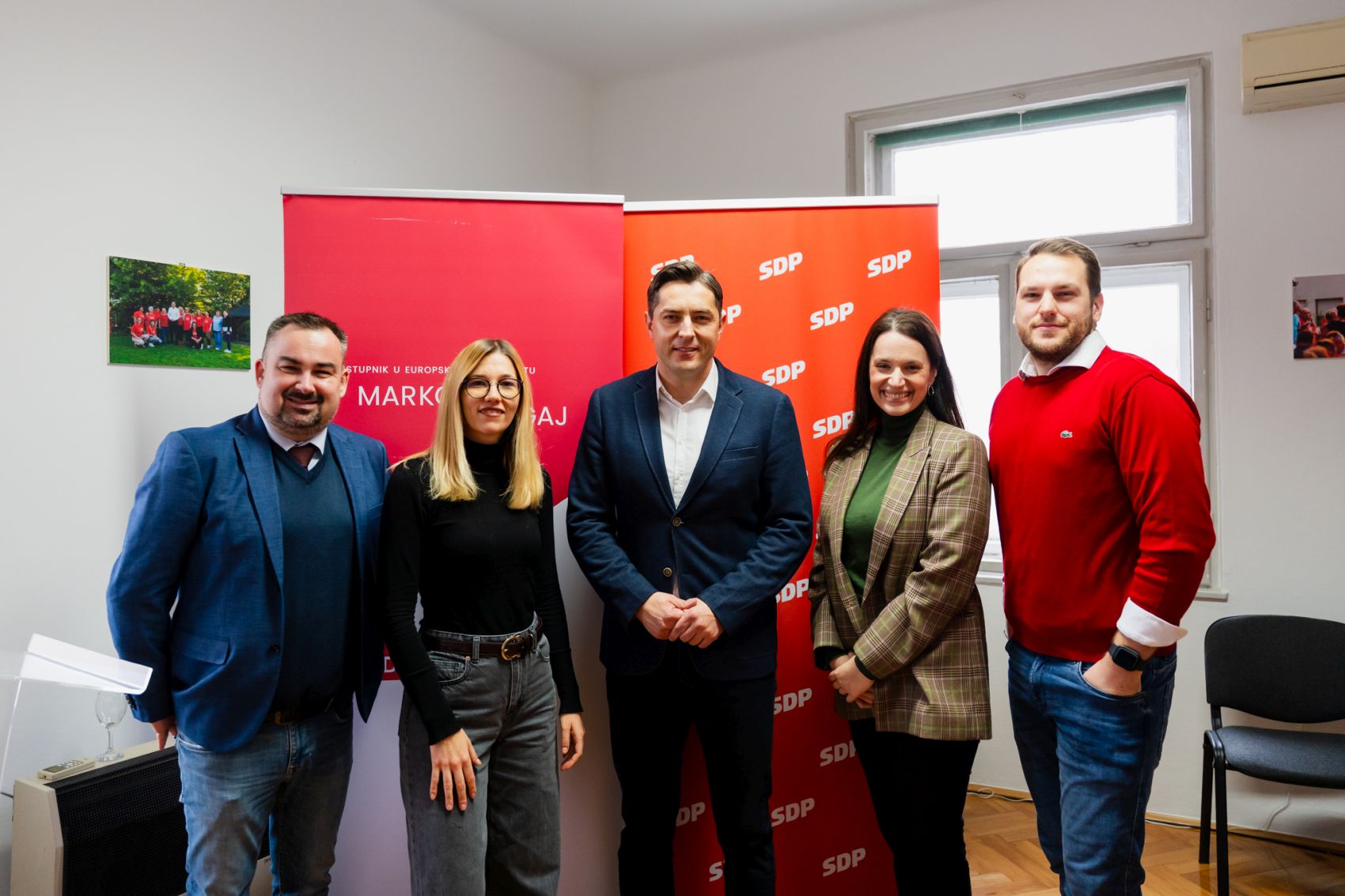 Zastupnik u Europskom parlamentu Marko Vešligaj otvorio lokalni ured u Pregradi (8) Zastupnik u Europskom parlamentu Marko Vešligaj otvorio lokalni ured u Pregradi (8)