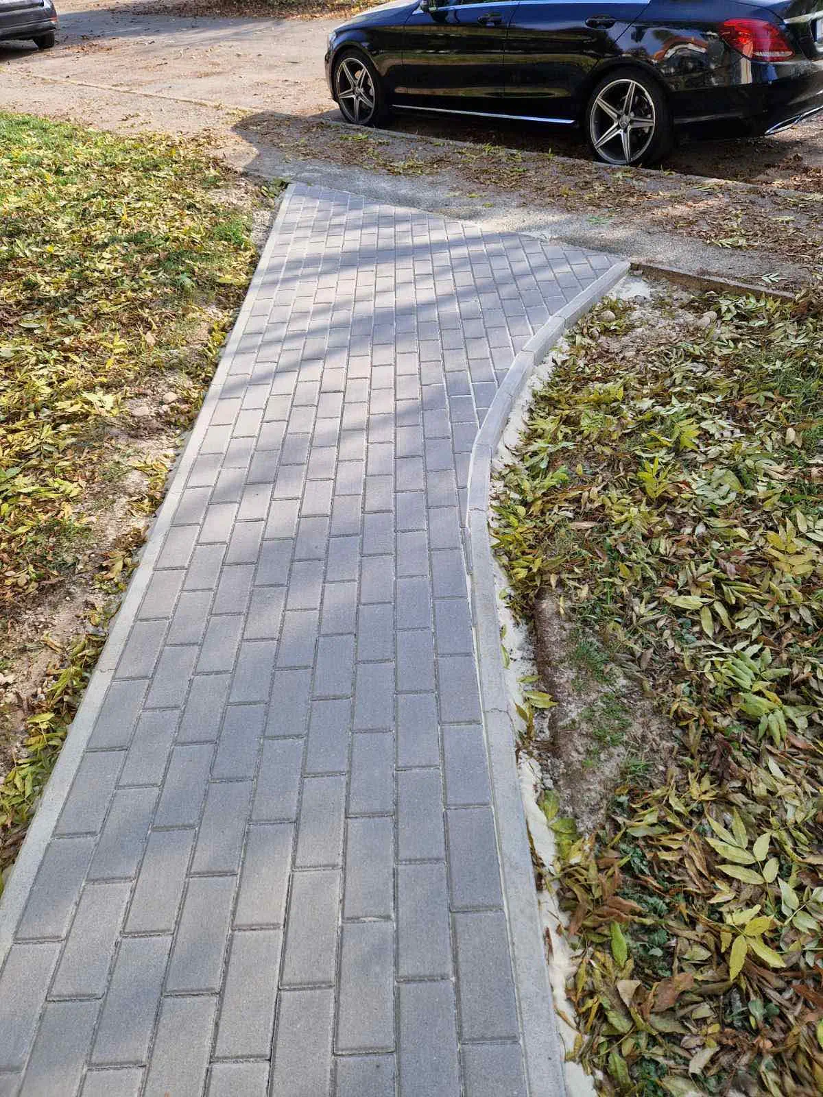 Završeni radovi na uređenju pješačkih staza u kvartu Travnik na čakovečkom Jugu (10) Završeni radovi na uređenju pješačkih staza u kvartu Travnik na čakovečkom Jugu (10)