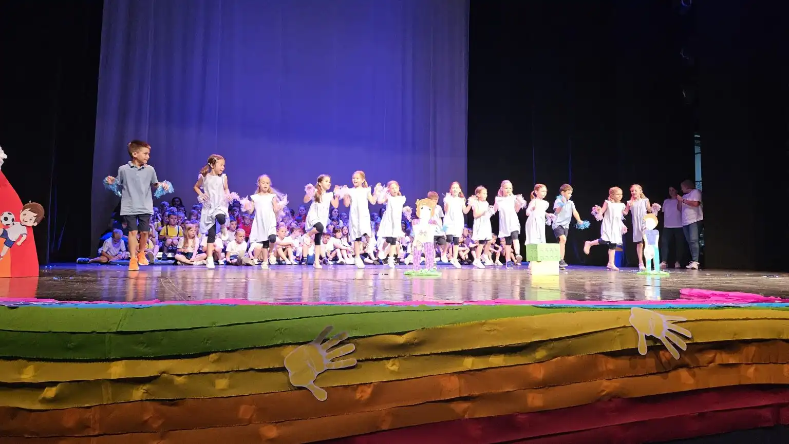 Završna svečanost malih maturanata DV Cvrčak (11) Završna svečanost malih maturanata DV Cvrčak (11)