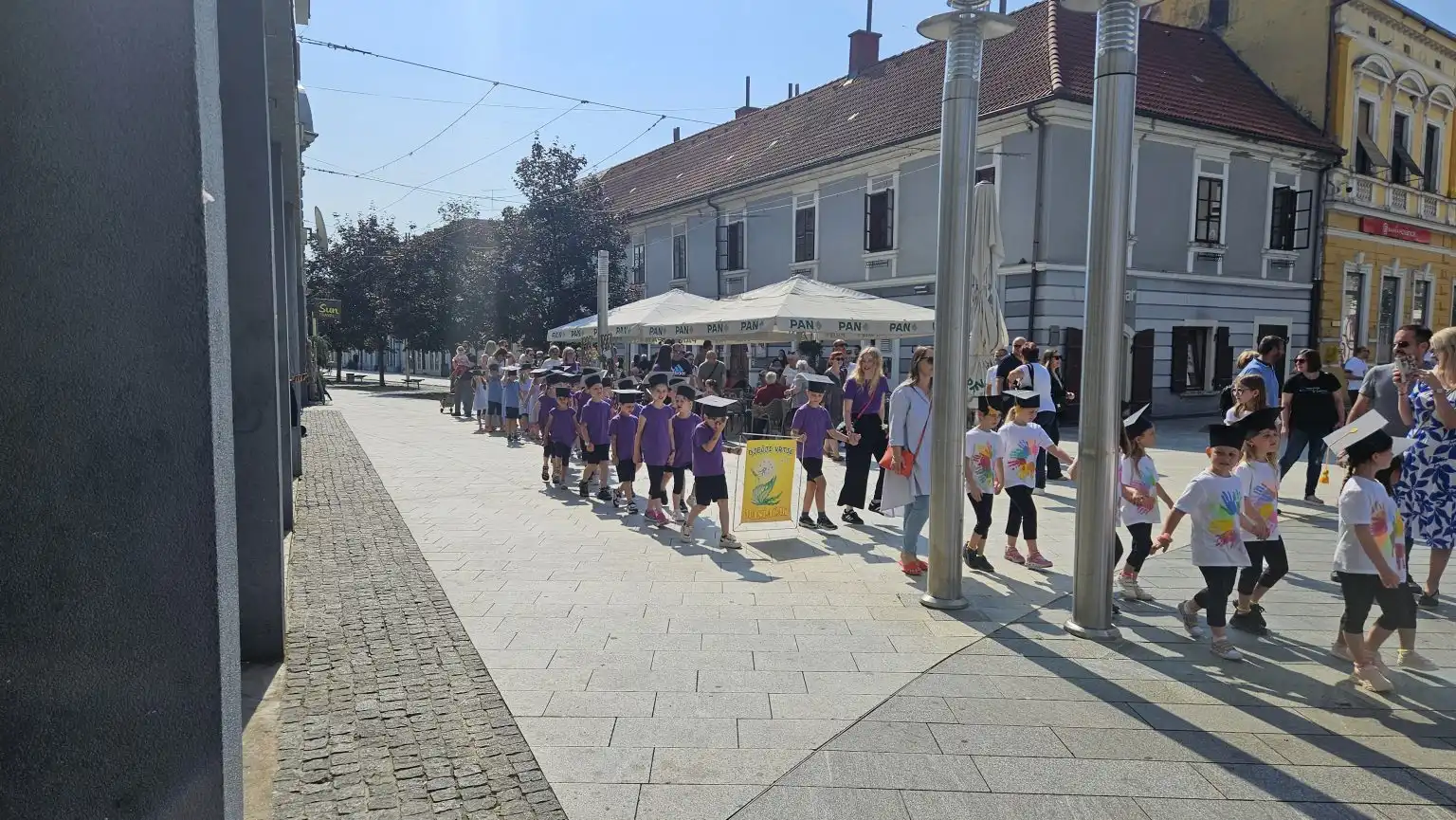 Završna svečanost malih maturanata DV Cvrčak (5) Završna svečanost malih maturanata DV Cvrčak (5)