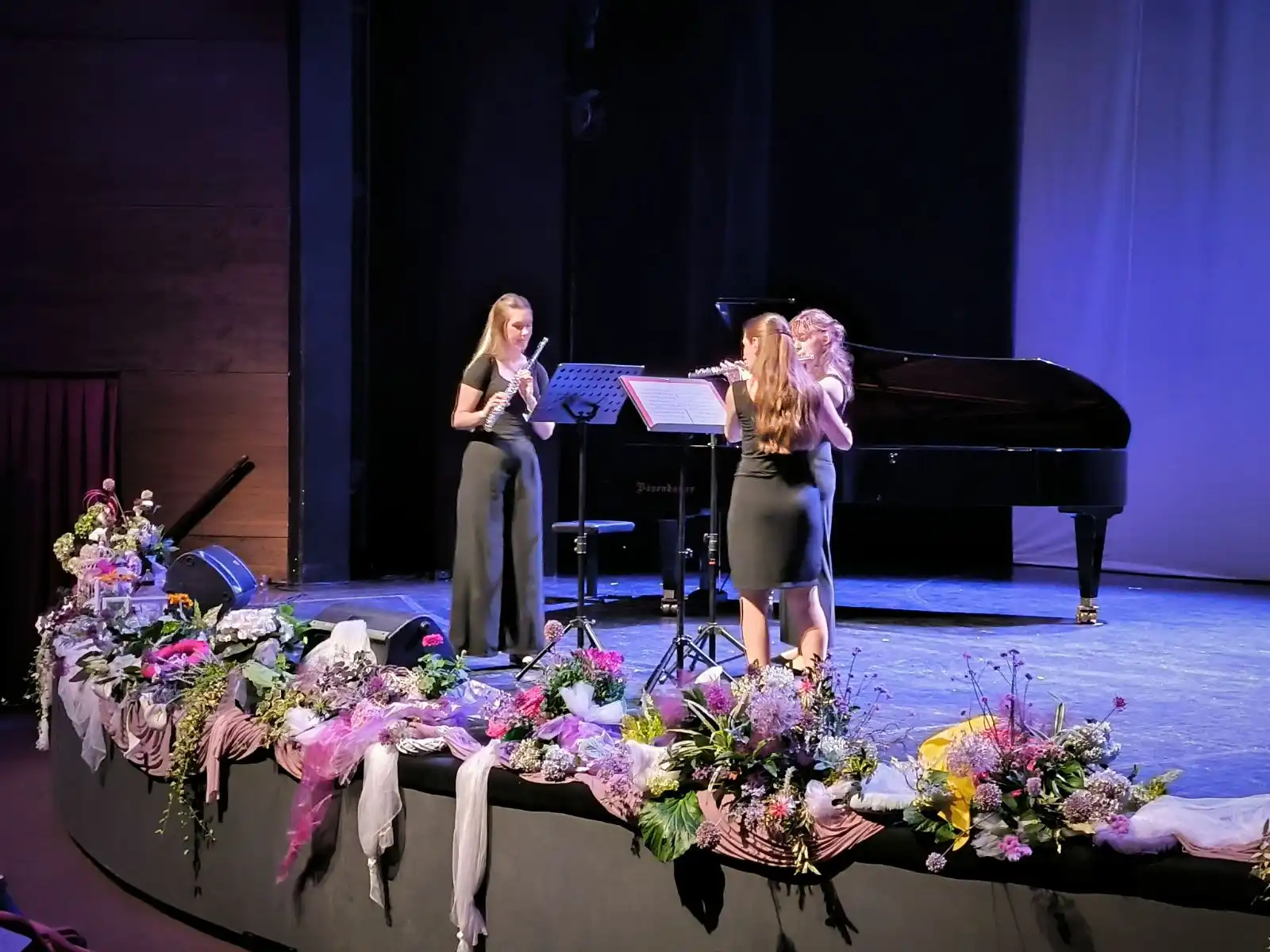 Završni koncert umjetničke škole Miroslav Magdalenić 2024 (13) Završni koncert umjetničke škole Miroslav Magdalenić 2024 (13)