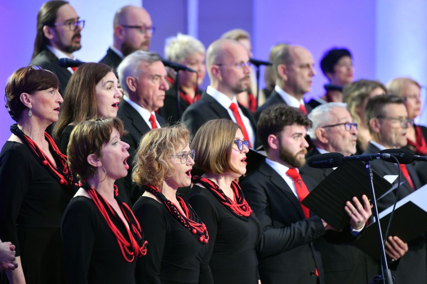 Zbor Josip Štolcer Slavenski koncert atrij2025 (12)