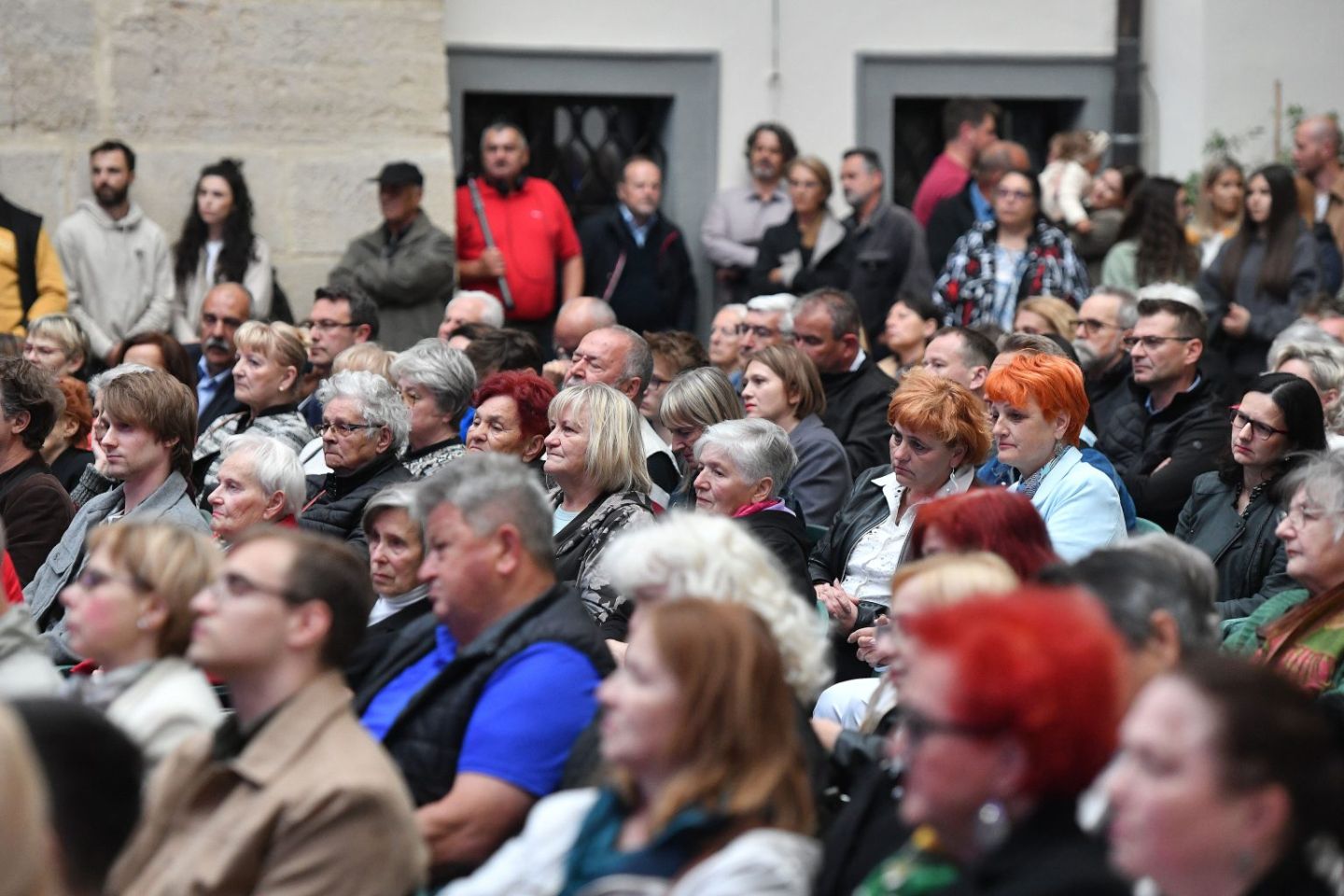 Zbor Josip Štolcer Slavenski koncert atrij2025 (19)