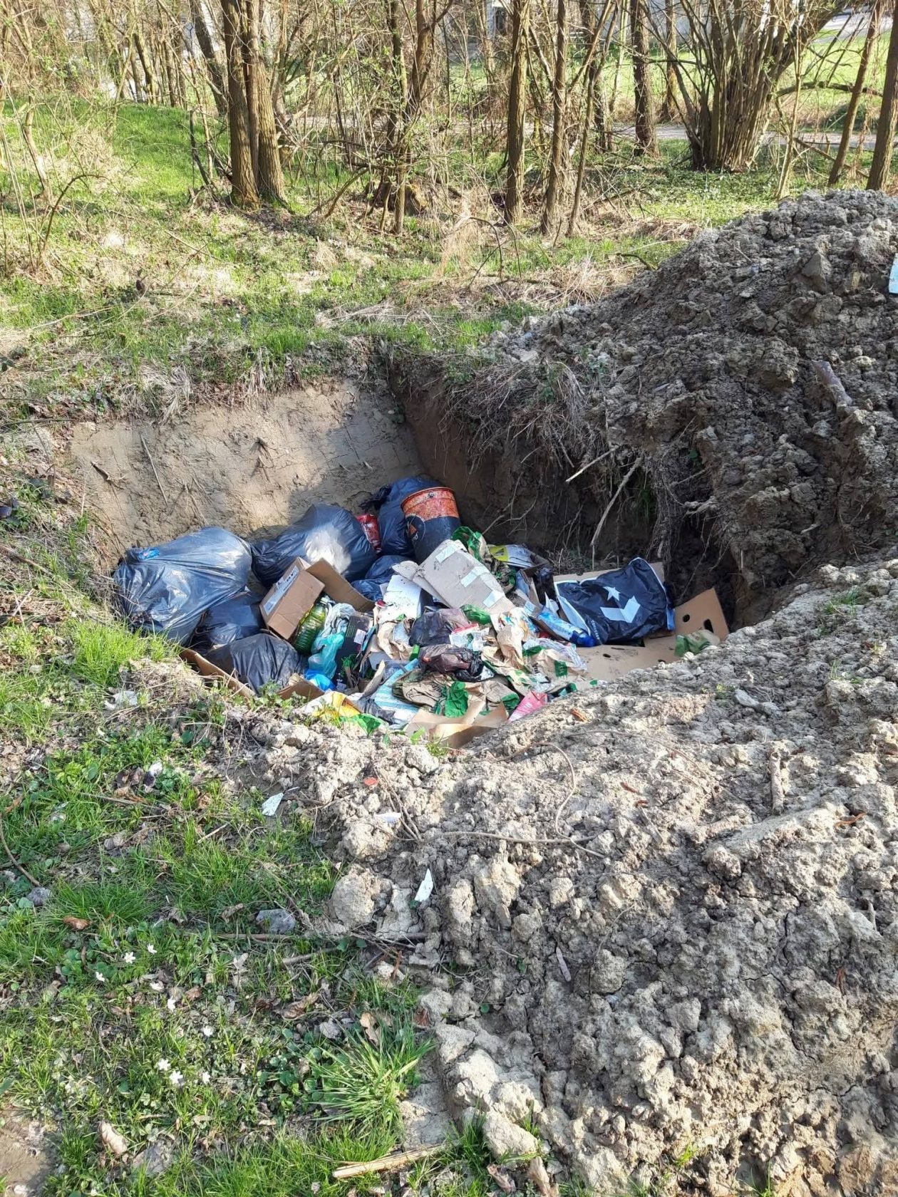 Zebanec – Plešivica Ilegalno odlaganje otapada – otpad (1) Zebanec – Plešivica Ilegalno odlaganje otapada – otpad (1)