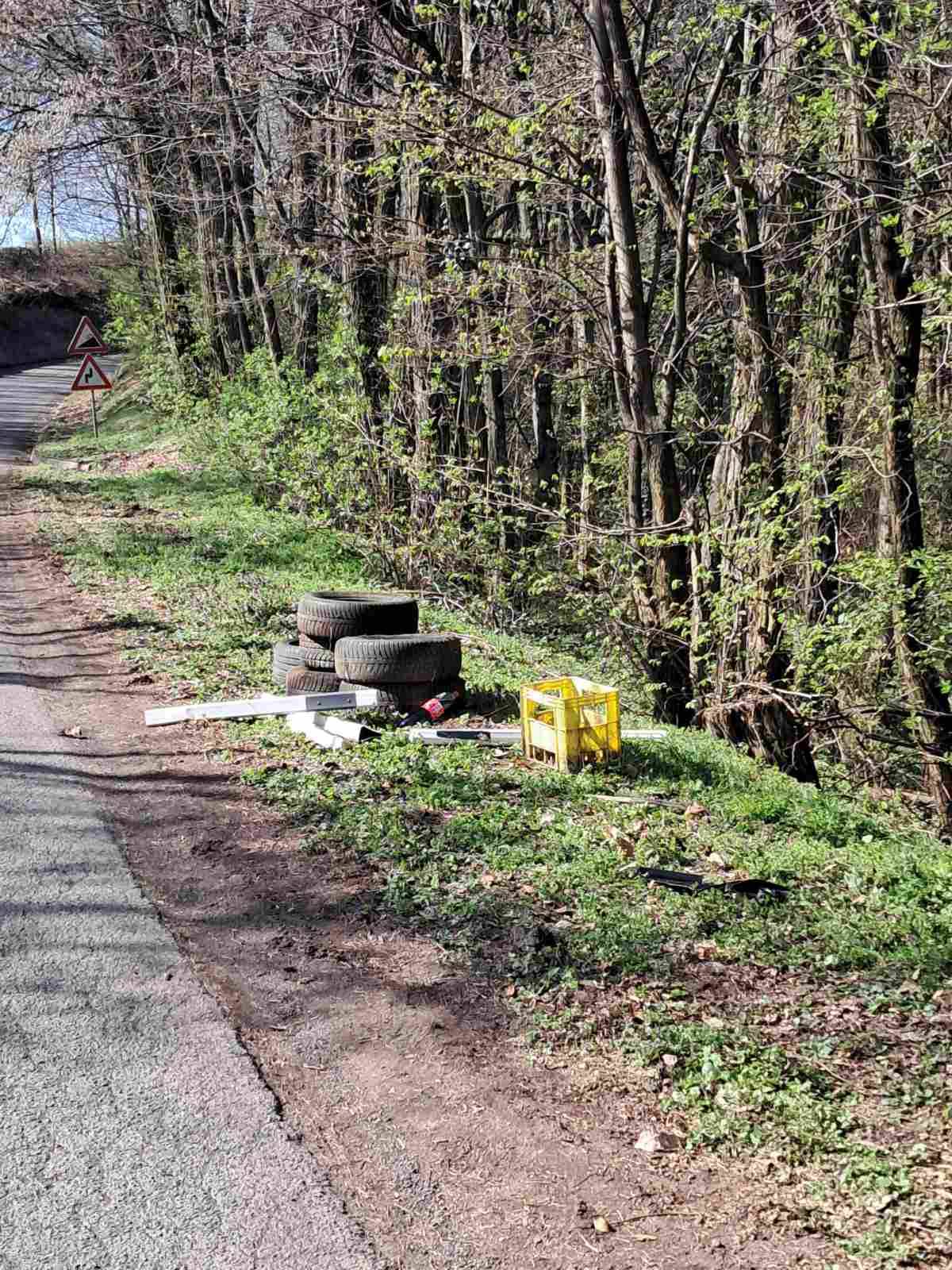 Zebanec – Plešivica Ilegalno odlaganje otapada – otpad (6) Zebanec – Plešivica Ilegalno odlaganje otapada – otpad (6)