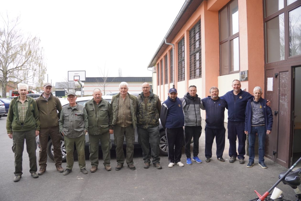 Zelena akcija čišćenje smeće Ivanovec (1) Zelena akcija čišćenje smeće Ivanovec (1)