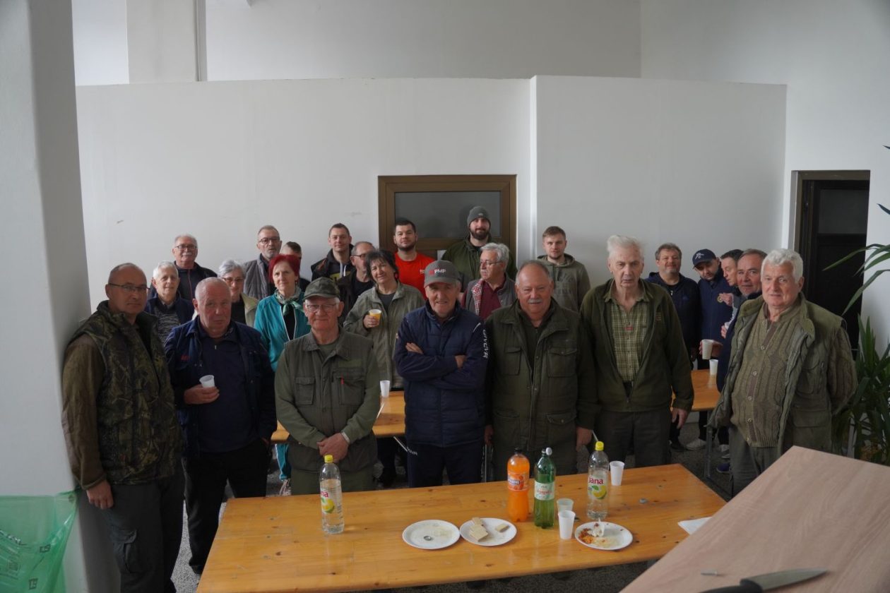 Zelena akcija čišćenje smeće Ivanovec (10) Zelena akcija čišćenje smeće Ivanovec (10)