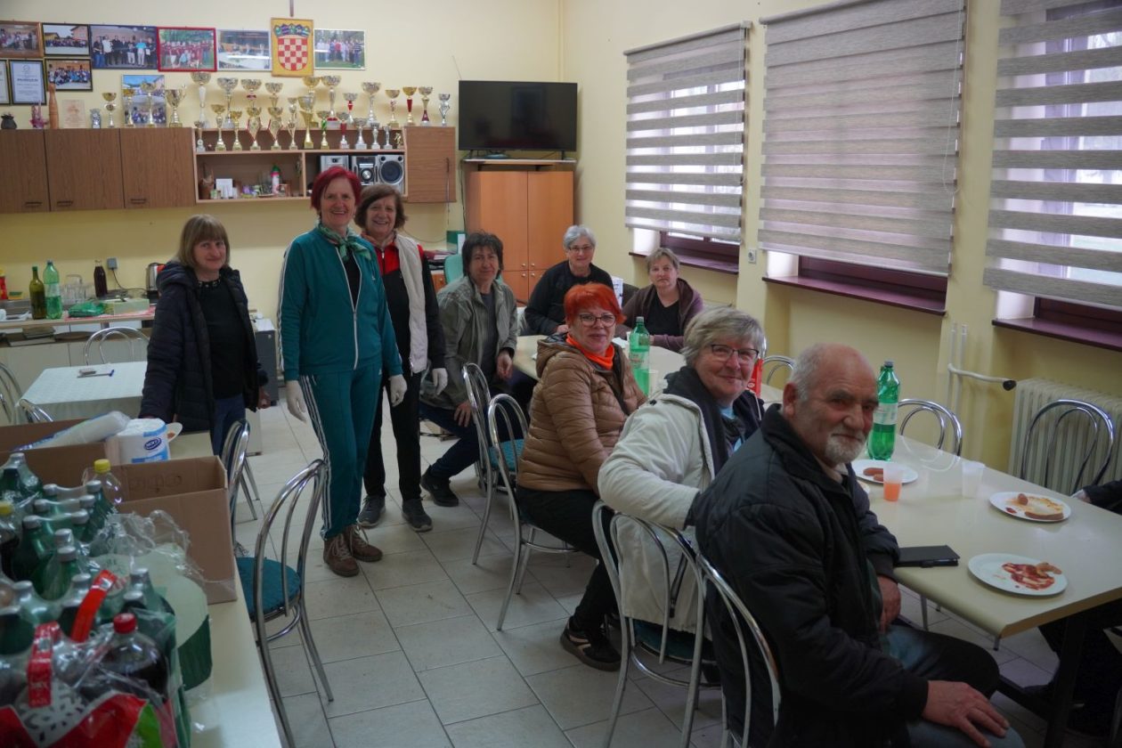 Zelena akcija čišćenje smeće Ivanovec (2) Zelena akcija čišćenje smeće Ivanovec (2)