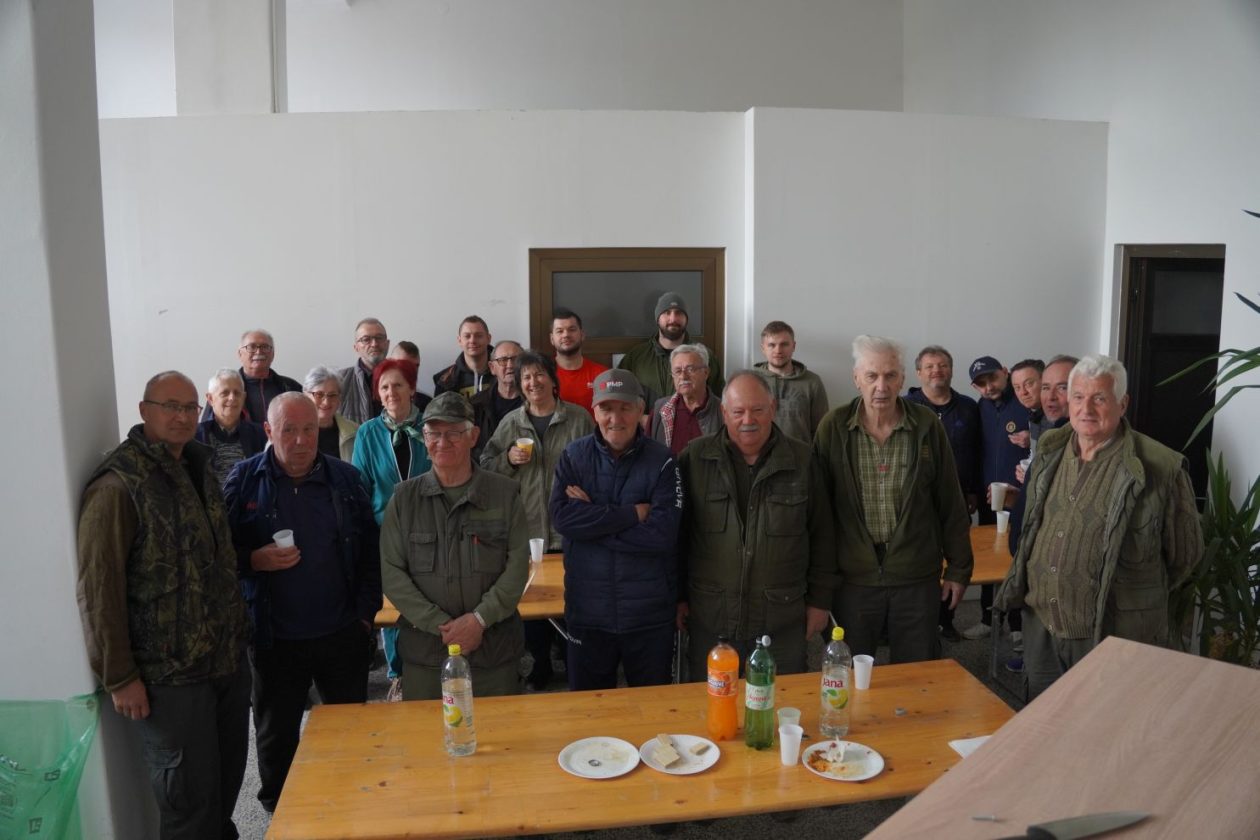 Zelena akcija čišćenje smeće Ivanovec (4) Zelena akcija čišćenje smeće Ivanovec (4)