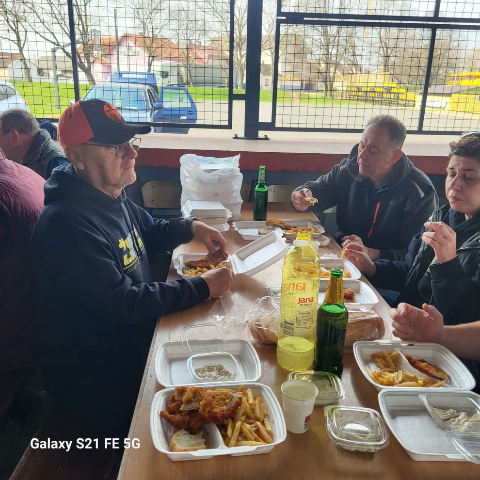 Zelena akcija čišćenje smeće Savska Ves (9) Zelena akcija čišćenje smeće Savska Ves (9)