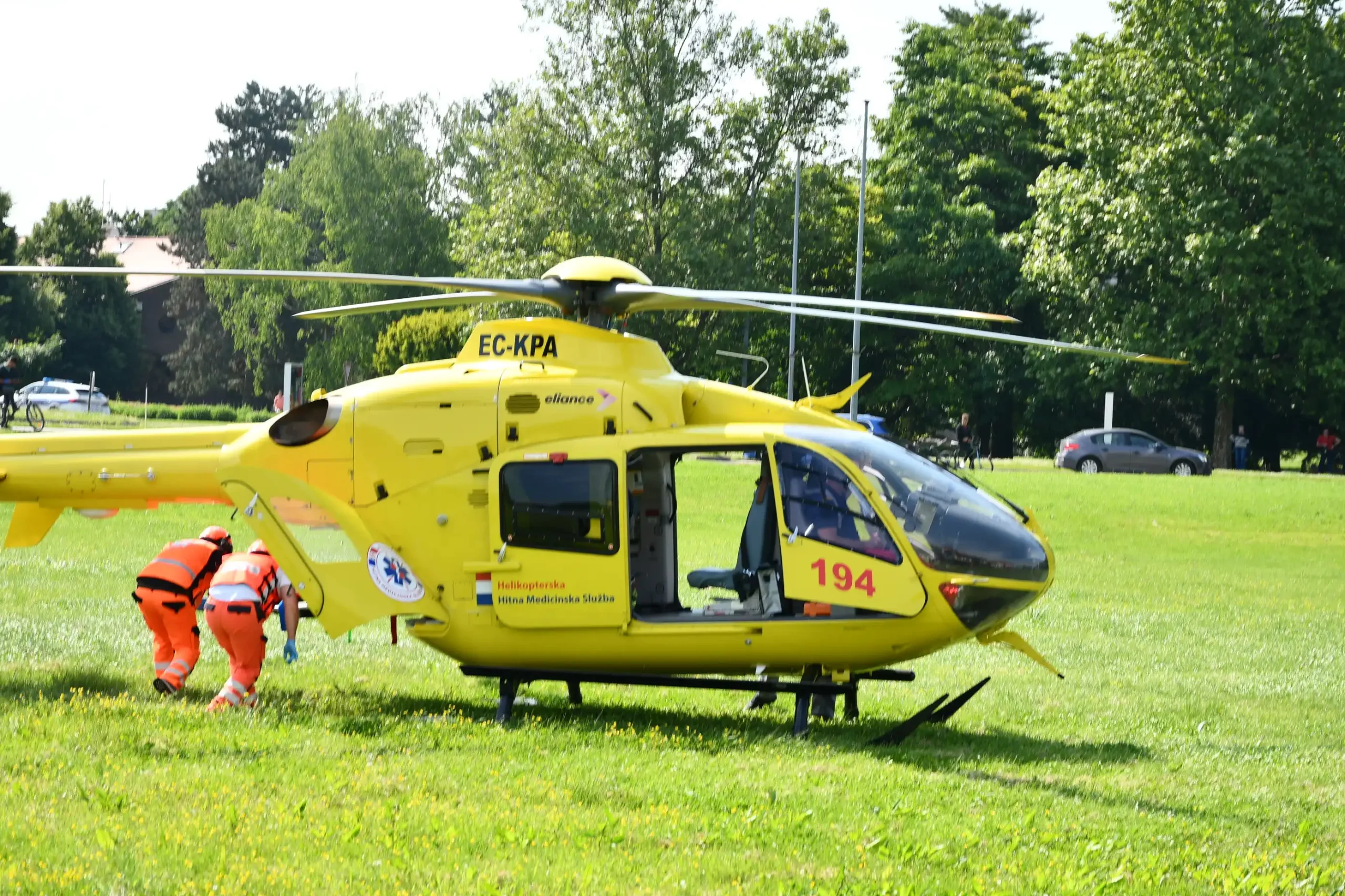 Zelena površina kod rotora kod pošte (11) Zelena površina kod rotora kod pošte (11)