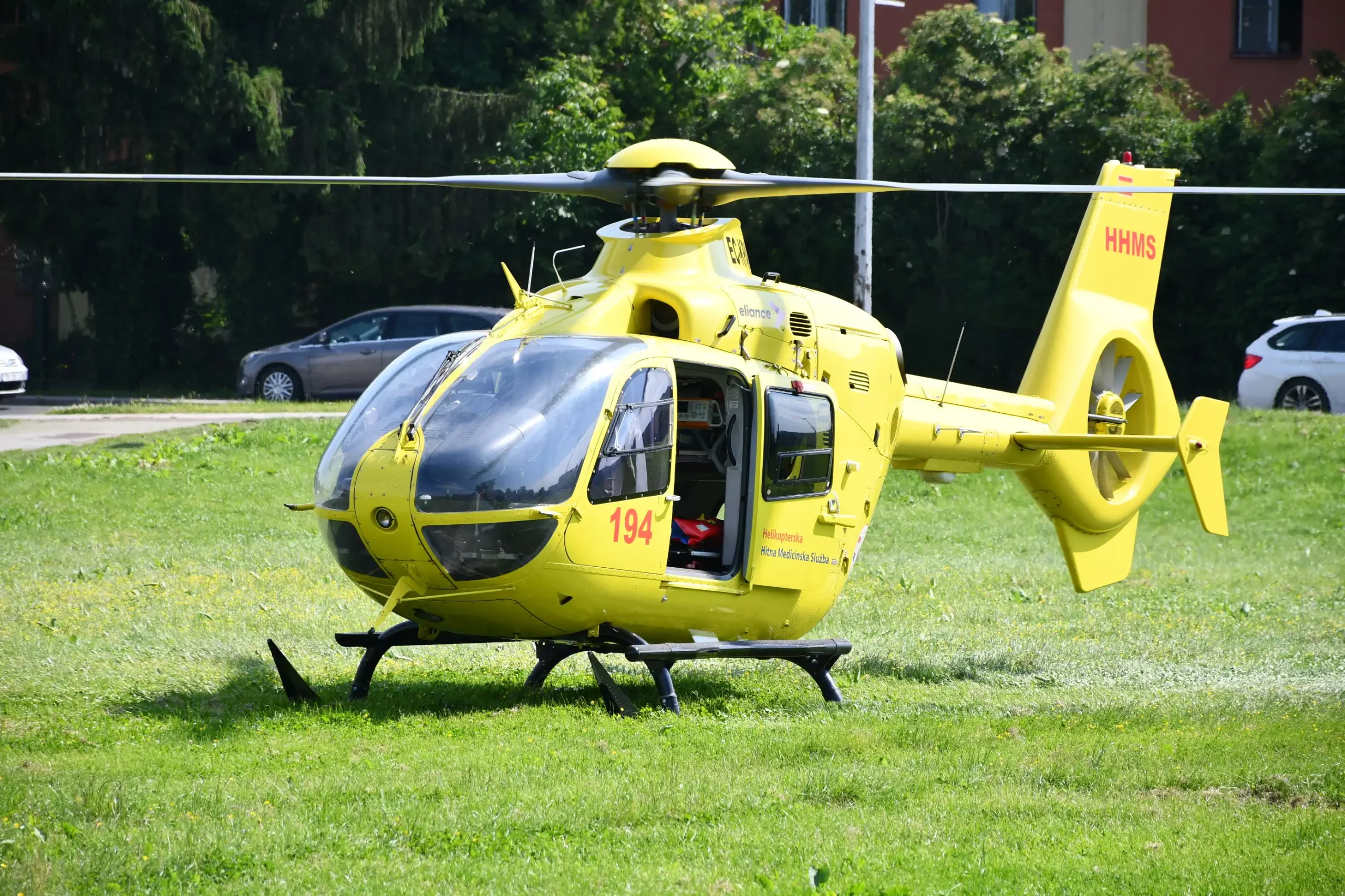 Zelena površina kod rotora kod pošte (3) Zelena površina kod rotora kod pošte (3)