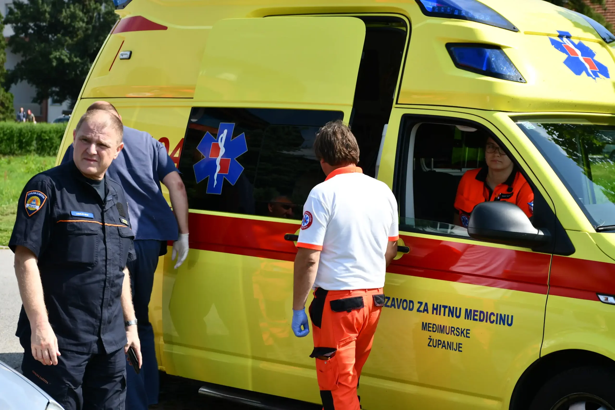 Zelena površina kod rotora kod pošte (9) Zelena površina kod rotora kod pošte (9)