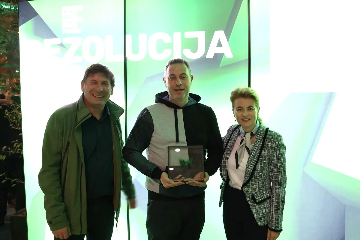 Zeleni leptir – Humana nova