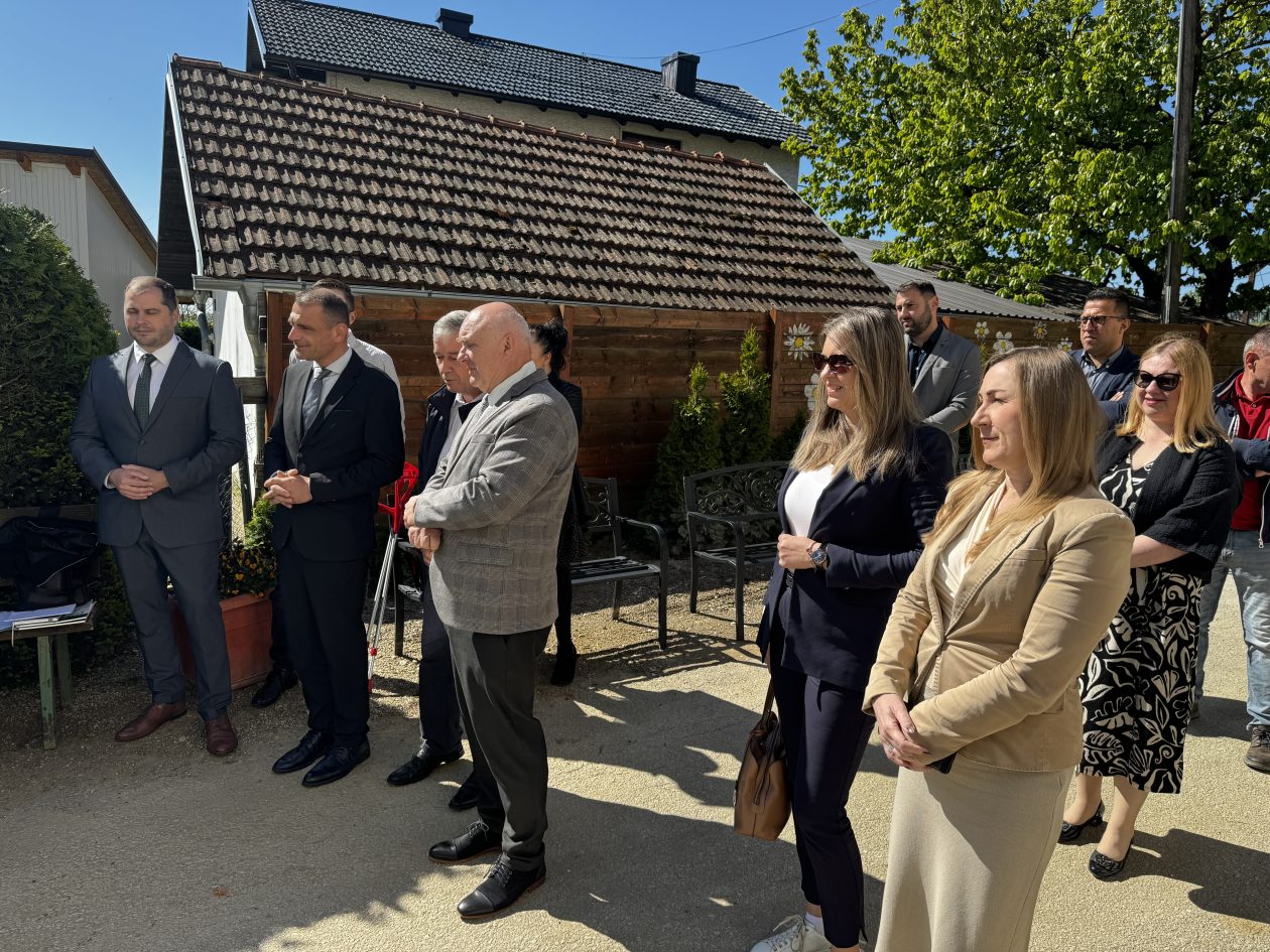 Železna Gora obnova škole (33)