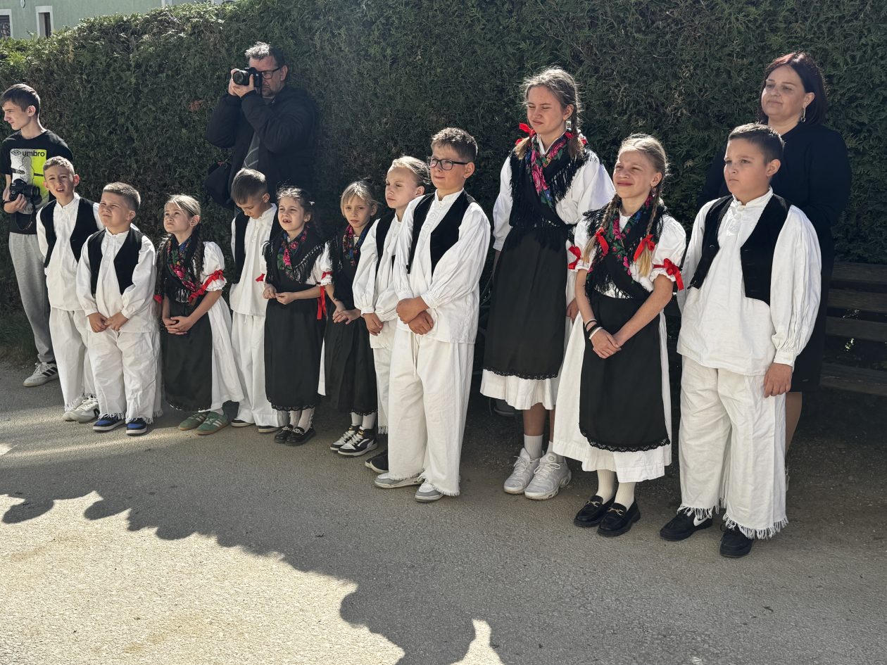 Železna Gora obnova škole (40)