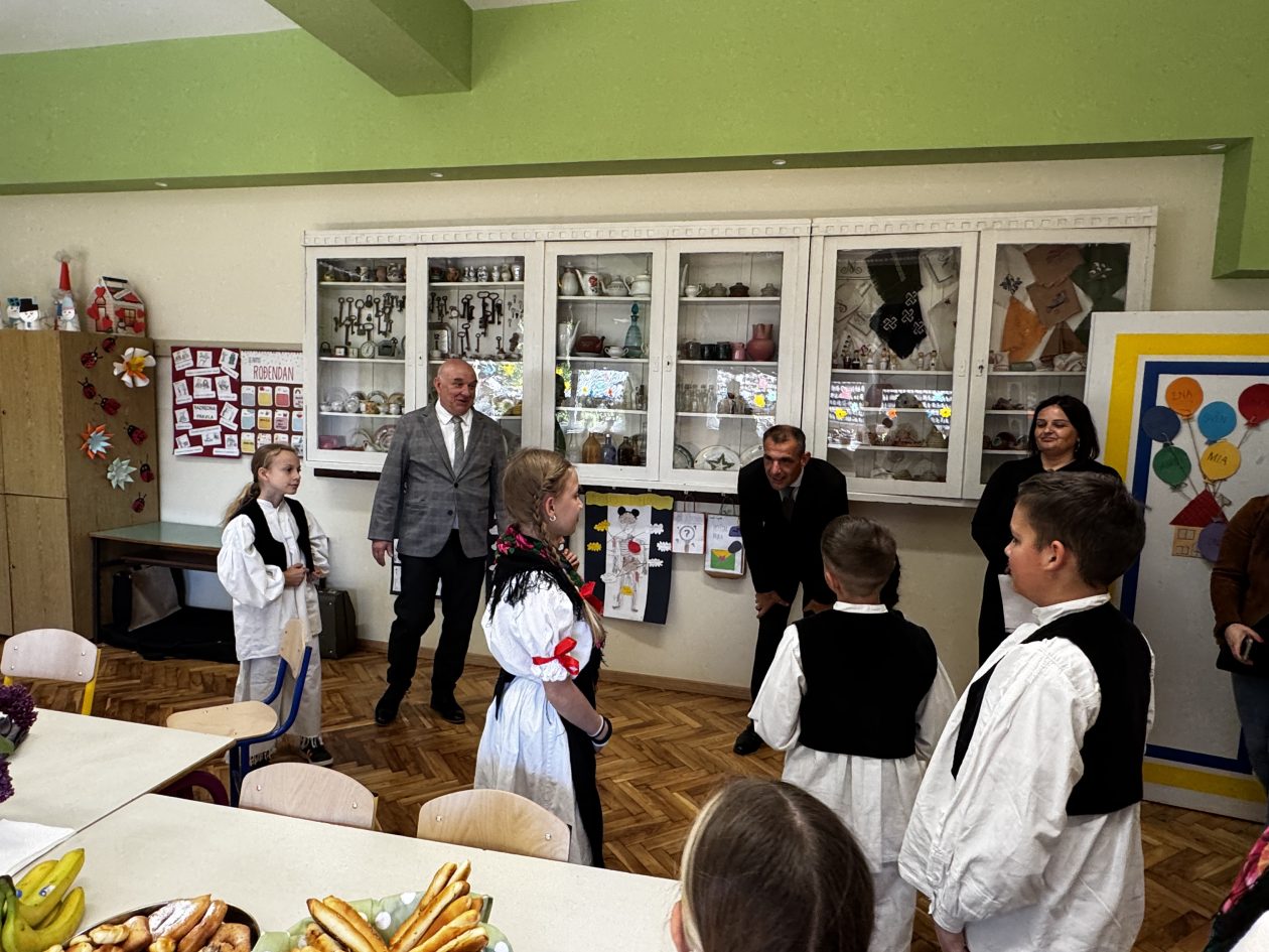 Železna Gora obnova škole (48)