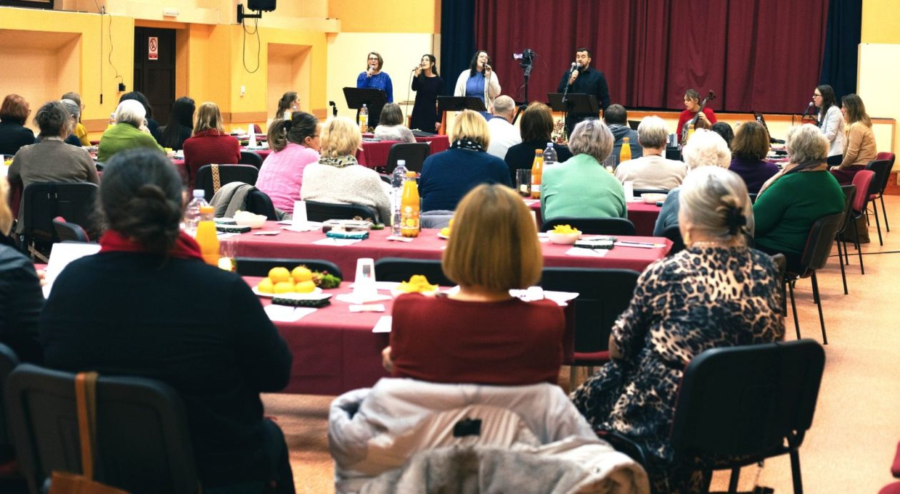 Žene Baptističke crkve Belica su u nedjelju, 30. studenog, u Društvenom domu Belica, otvorile adventsko razdoblje. (1)