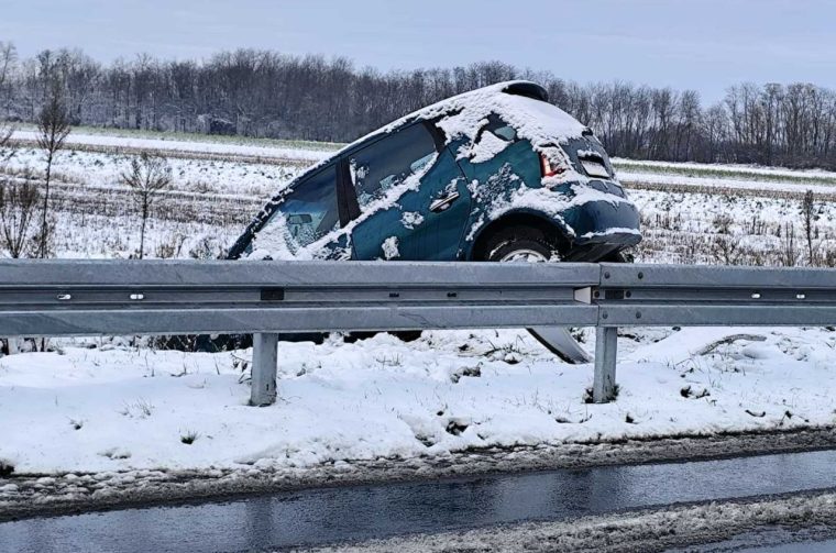 Zima, cesta, nesreće 2025 (5)