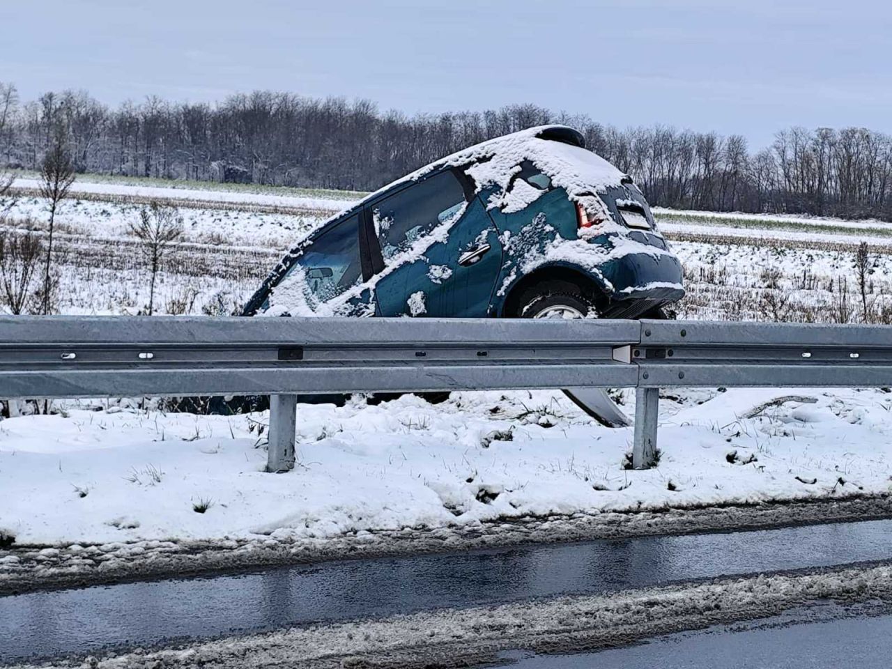 Zima, cesta, nesreće 2025 (5)