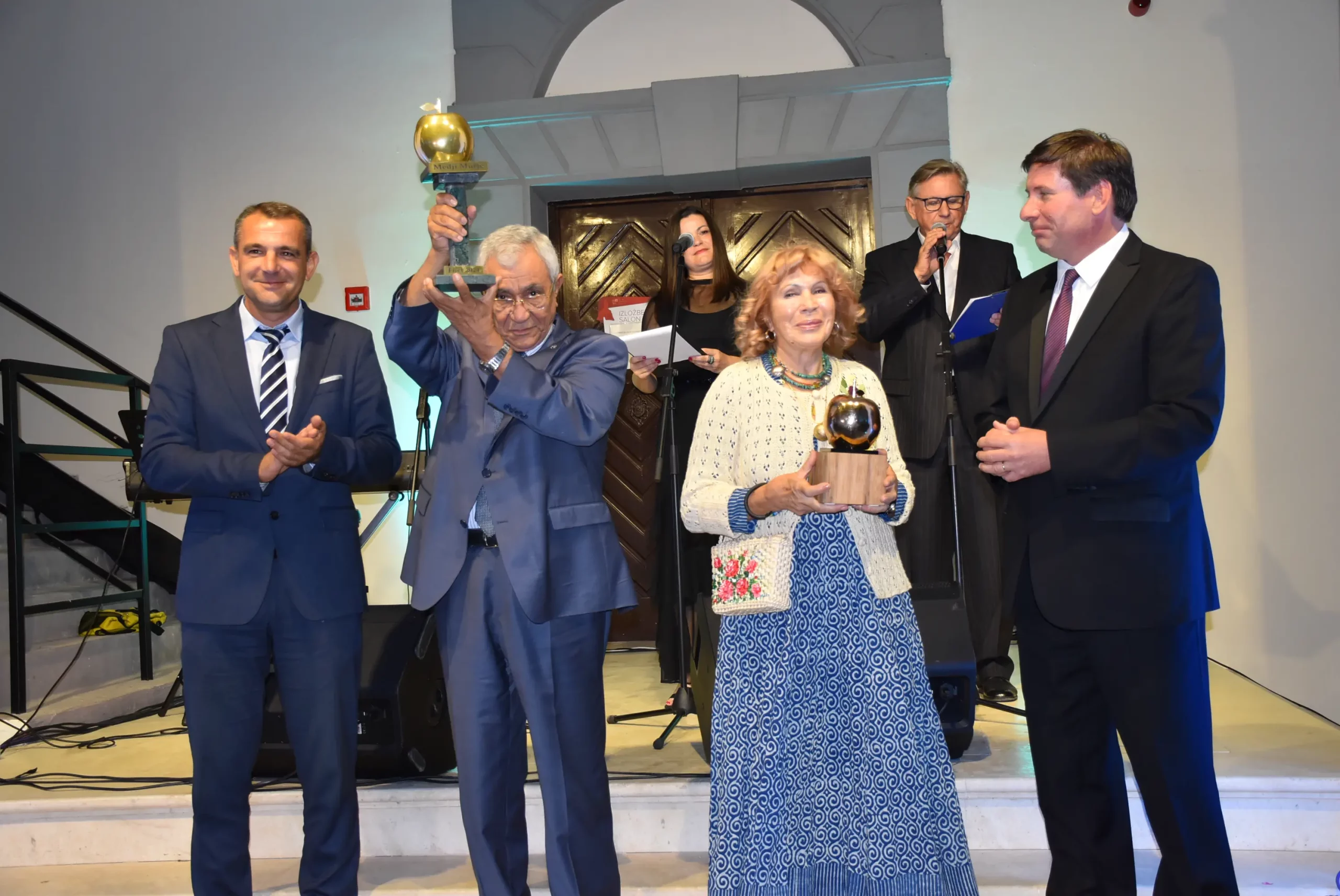 Zlatna jabuka (17) Zlatna jabuka (17)