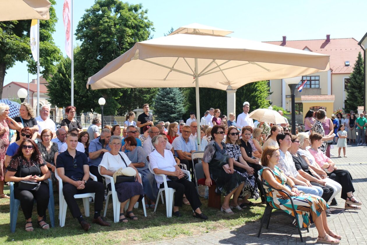 Zlatna misa Antun Hoblaj 2025 (12)