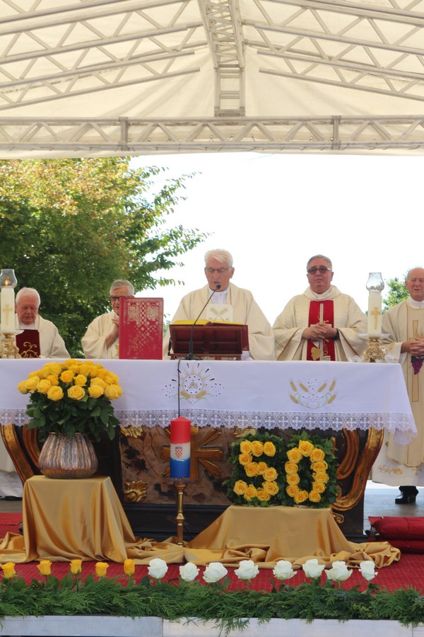 Zlatna misa Antun Hoblaj 2025 (32)