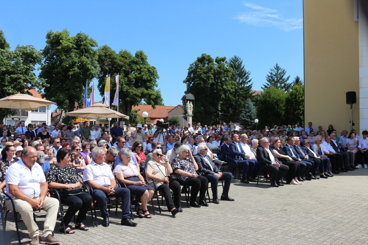 Zlatna misa Antun Hoblaj 2025 (38)