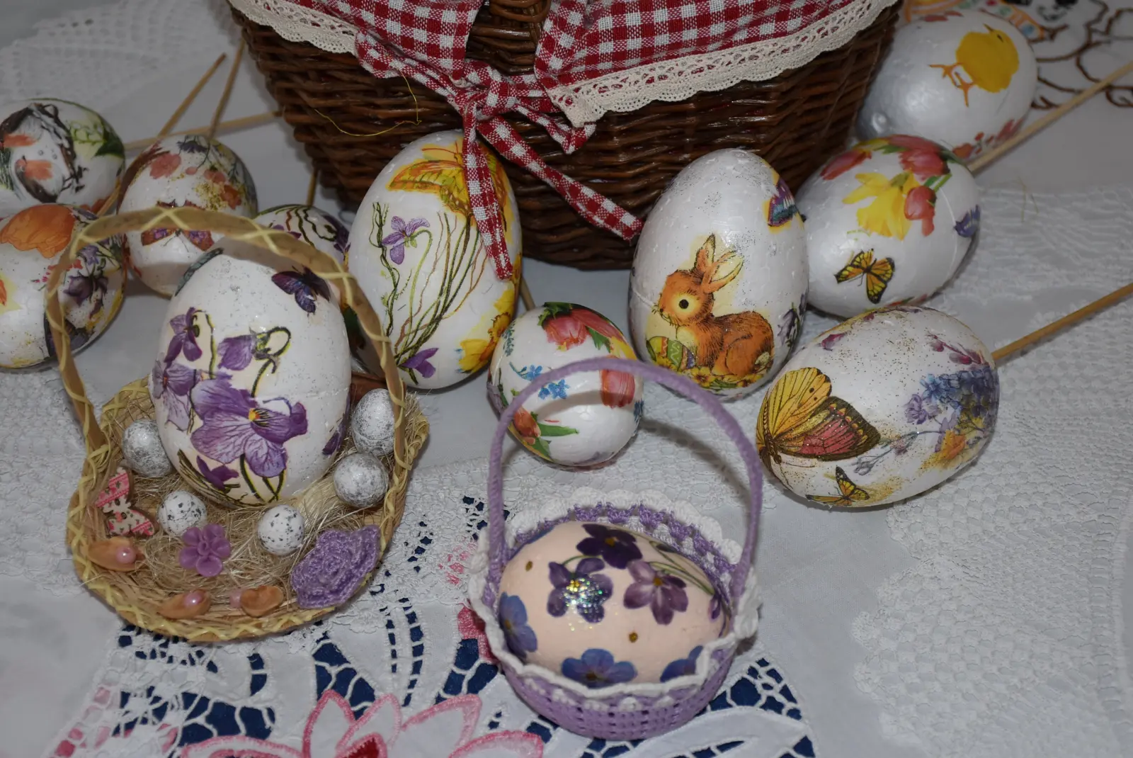 Zlatne ruke, izložba, dan žena (1) Zlatne ruke, izložba, dan žena (1)