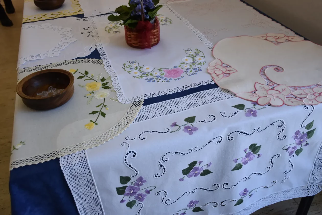 Zlatne ruke, izložba, dan žena (10)