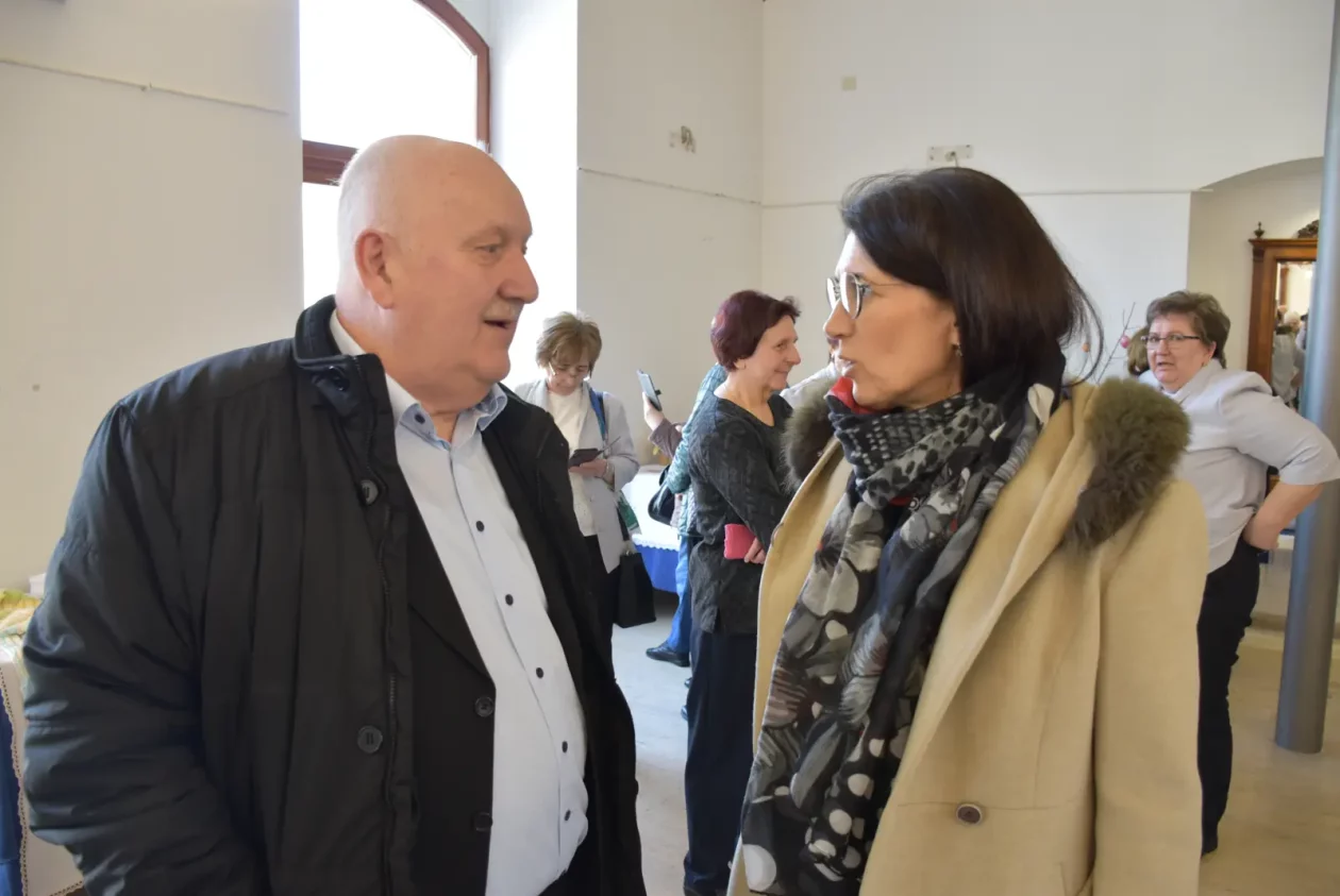 Zlatne ruke, izložba, dan žena (23)