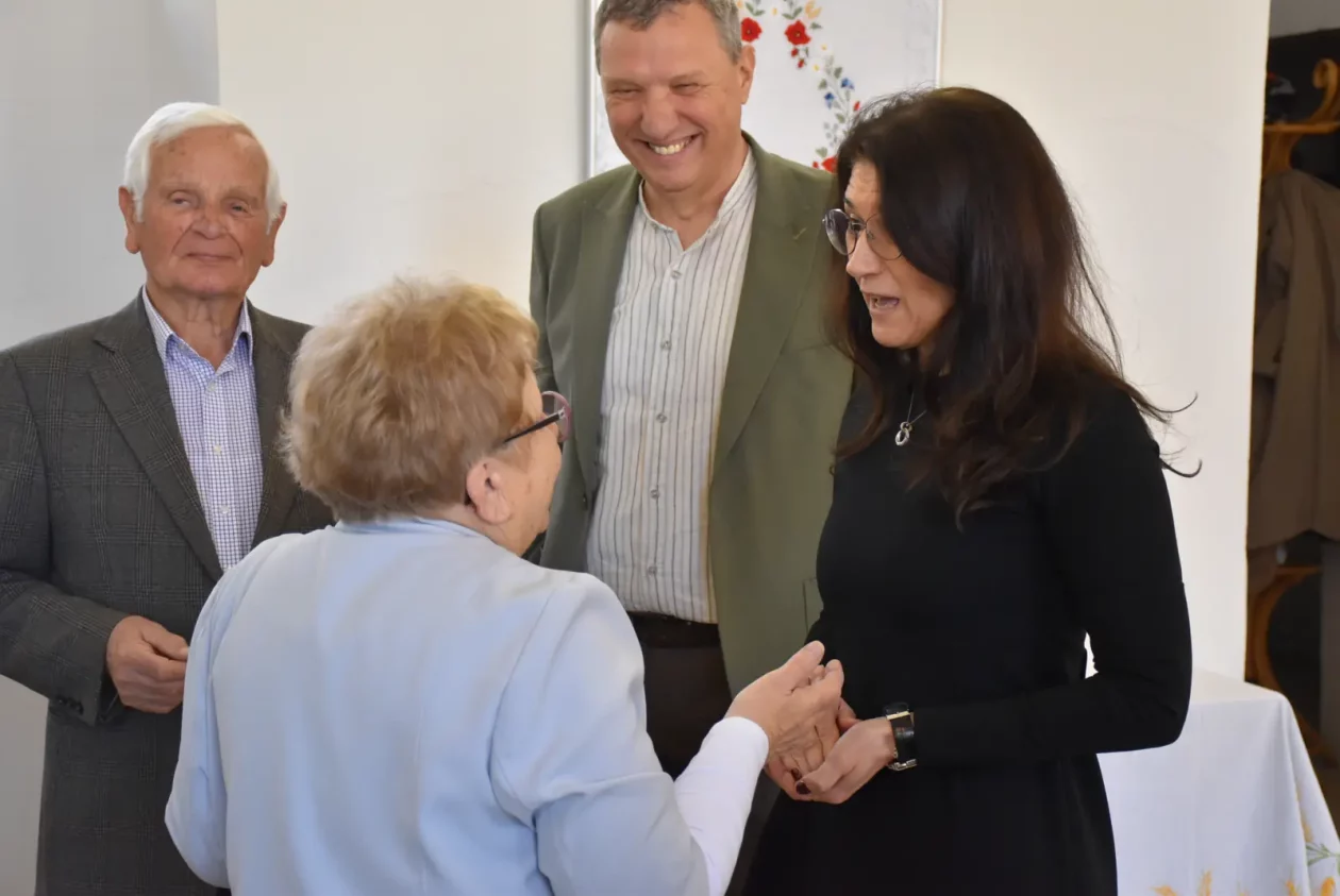 Zlatne ruke, izložba, dan žena (25)