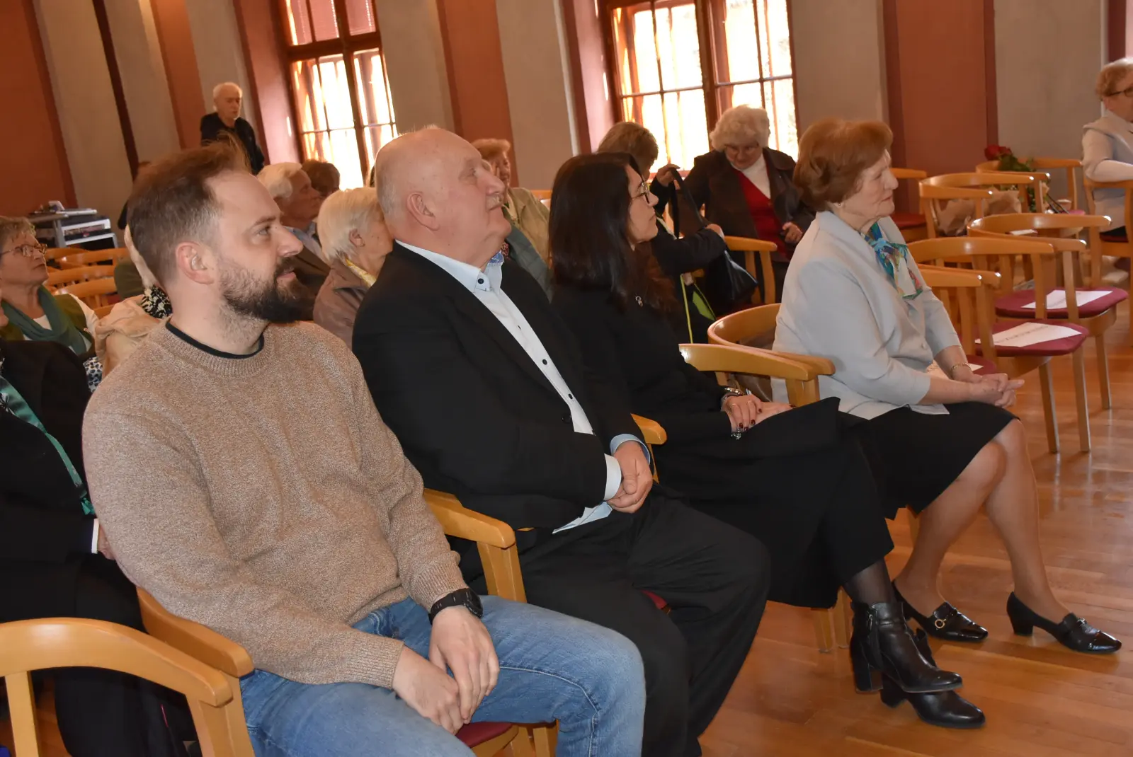 Zlatne ruke, izložba, dan žena (26) Zlatne ruke, izložba, dan žena (26)