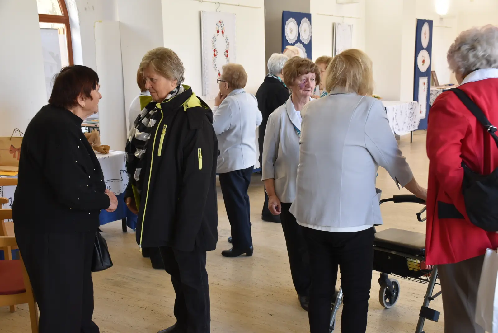 Zlatne ruke, izložba, dan žena (3) Zlatne ruke, izložba, dan žena (3)