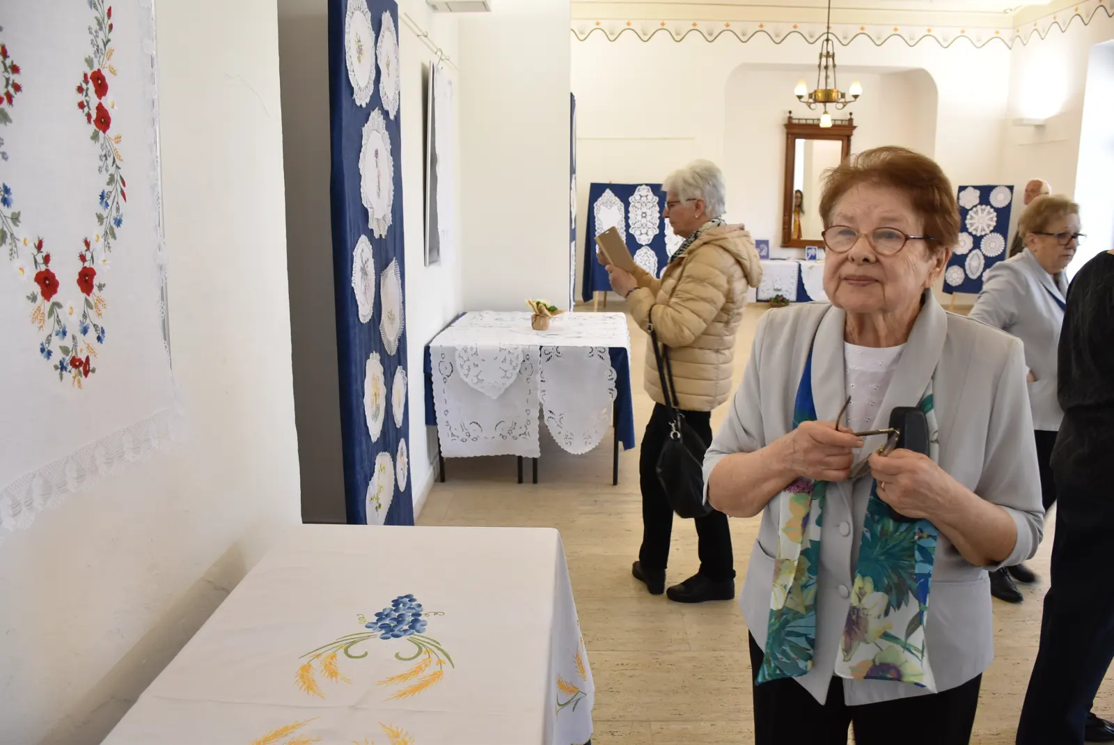 Zlatne ruke, izložba, dan žena (8) Zlatne ruke, izložba, dan žena (8)