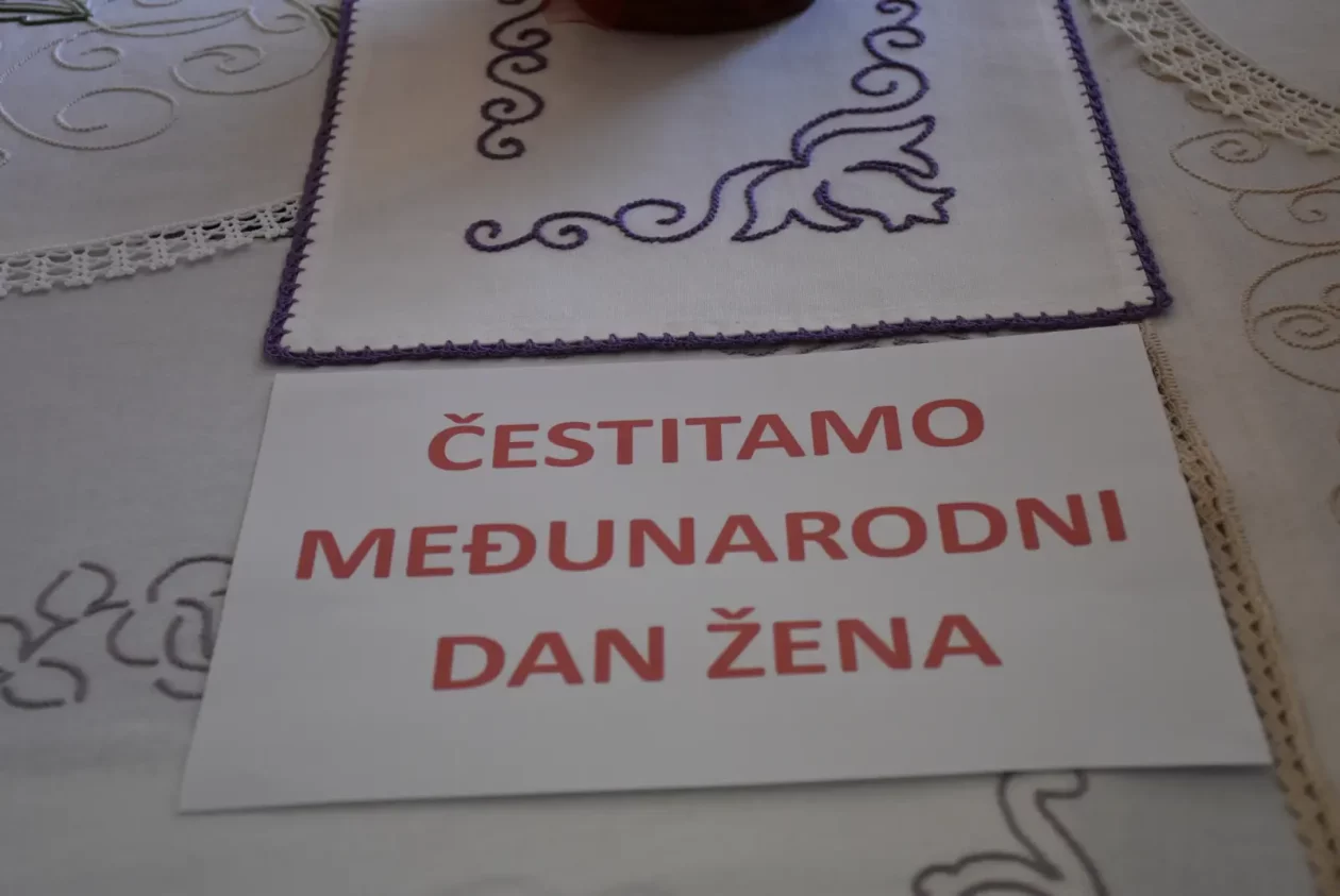 Zlatne ruke, izložba, dan žena (9)