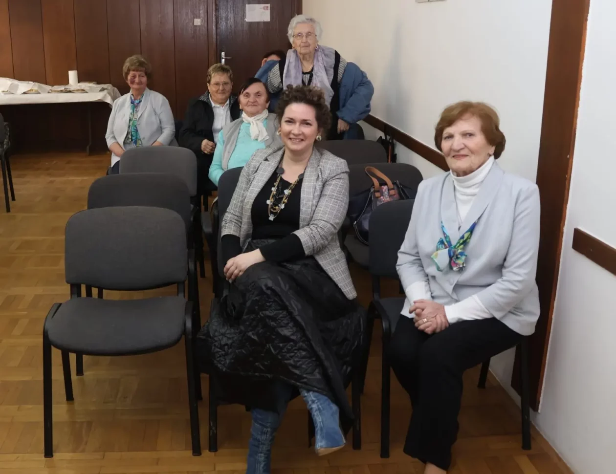 Zlatne ruke skupština (5) Zlatne ruke skupština (5)