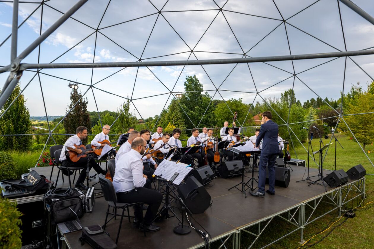 Zmajev vrt Terca art 18 Zmajev vrt Terca art 18