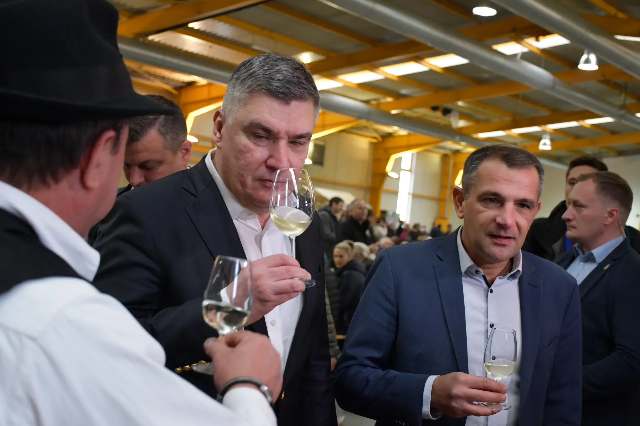 Zoran Milanović, Matija Posavec, Nikola Novak (11)