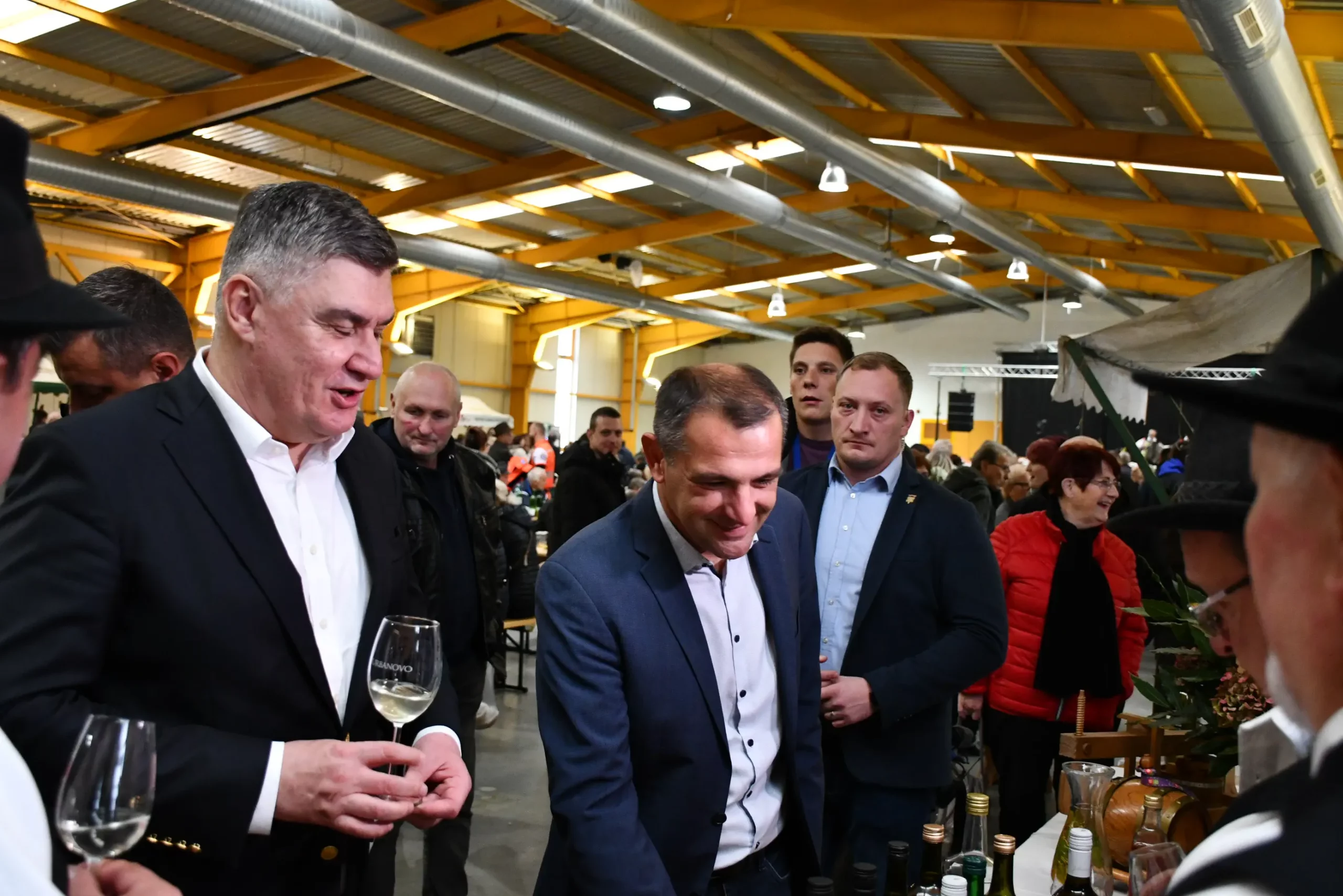 Zoran Milanović, Matija Posavec, Nikola Novak (13)