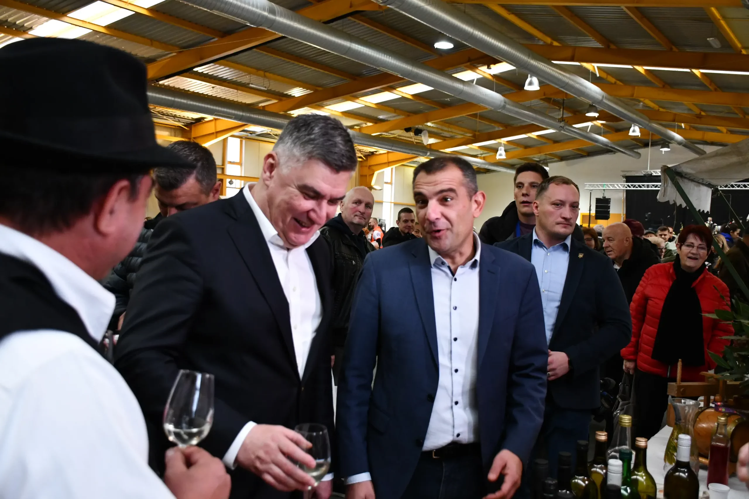Zoran Milanović, Matija Posavec, Nikola Novak (14)