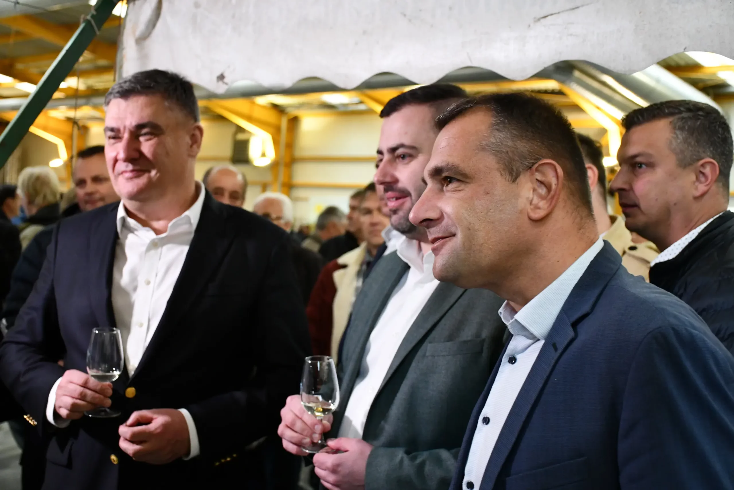Zoran Milanović, Matija Posavec, Nikola Novak (9)