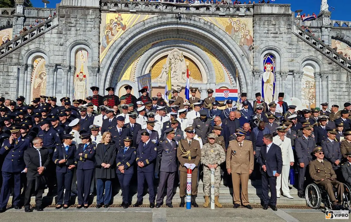 Zrinska garda Čakovec hodočašće Lurd (1)