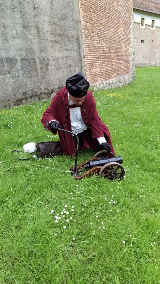 Zrinska garda, mimohod, topnik (12)