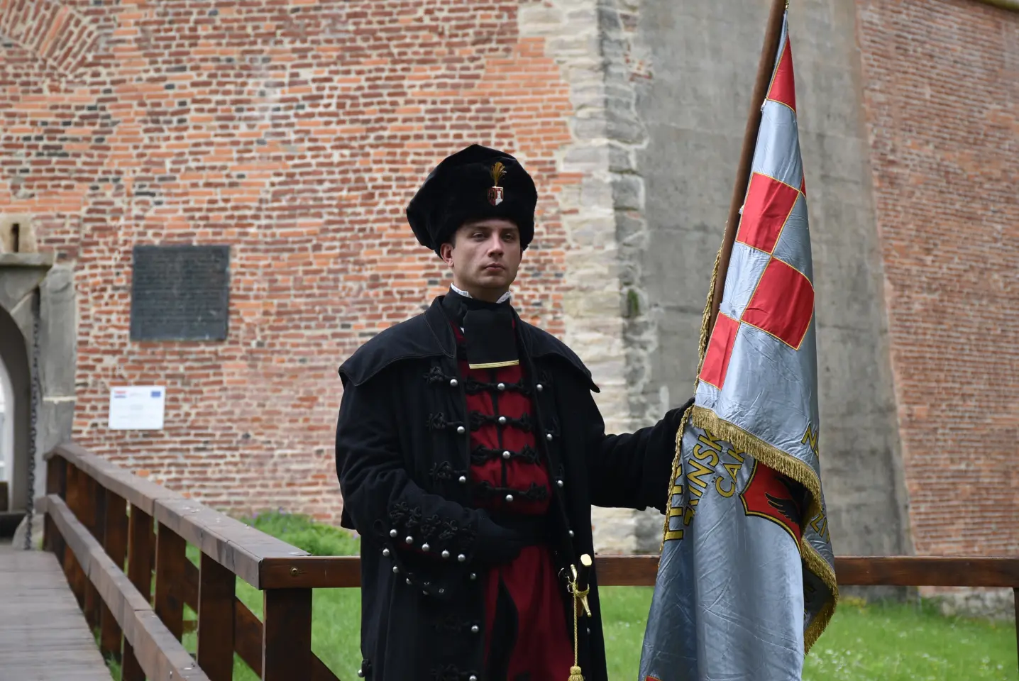 Zrinska garda, mimohod, topnik (4)