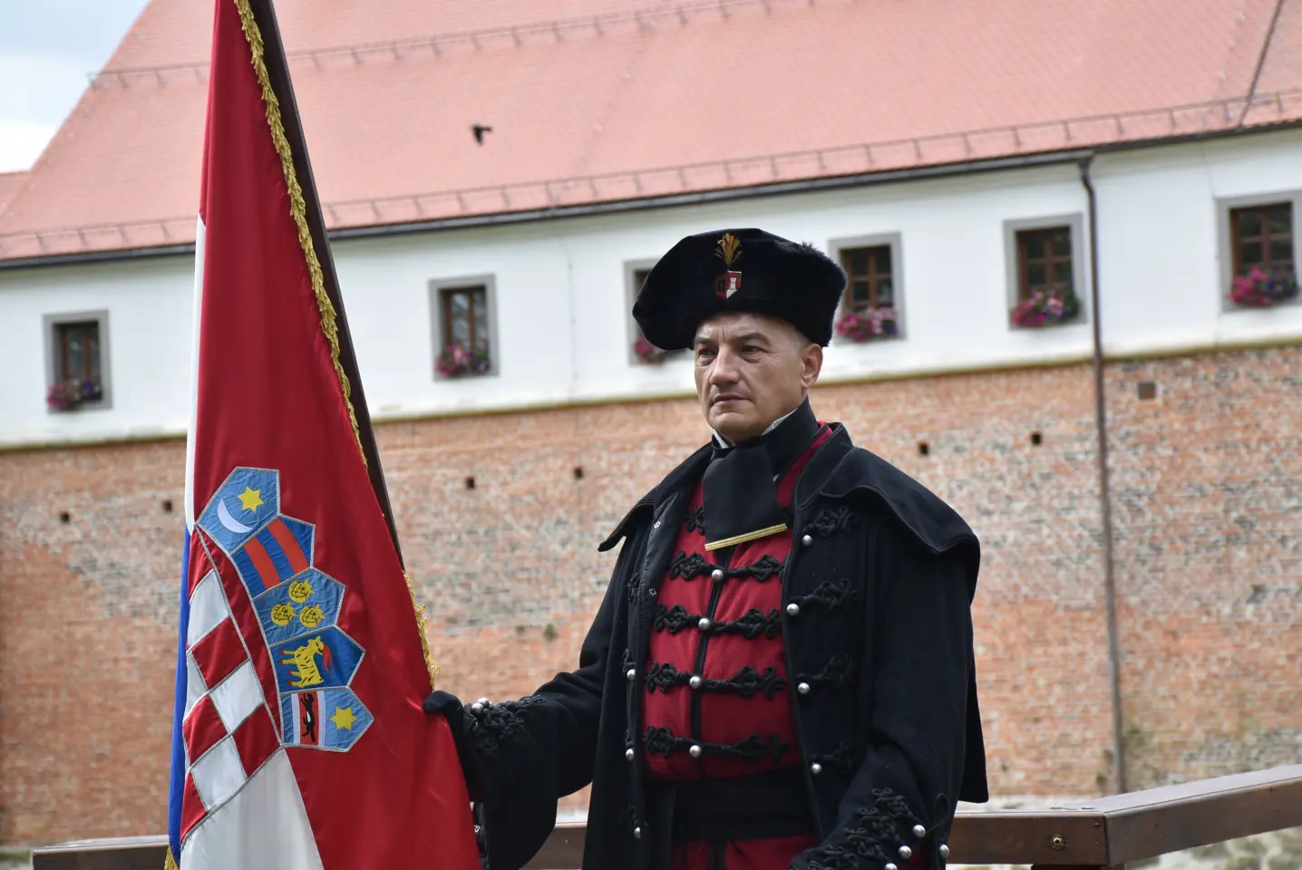 Zrinska garda, mimohod, topnik (5)